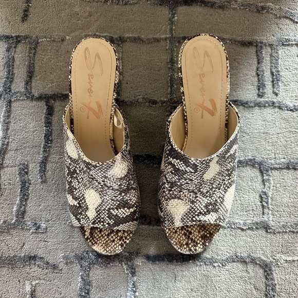 Seven7 Snake Print Mules - Picture 1 of 5